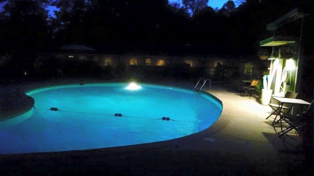 The Saugatuck Retro Resort Екстериор снимка