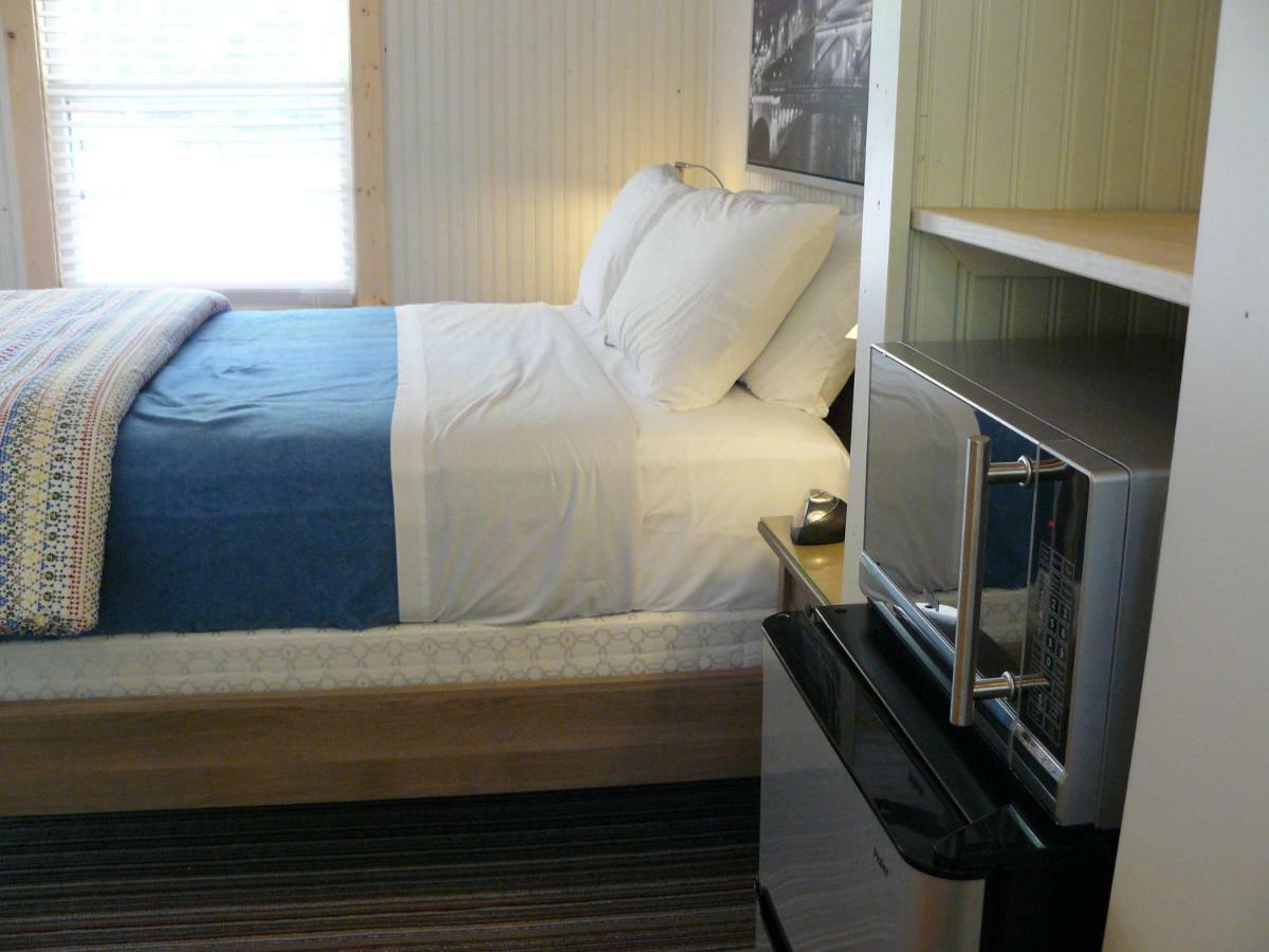 The Saugatuck Retro Resort Екстериор снимка